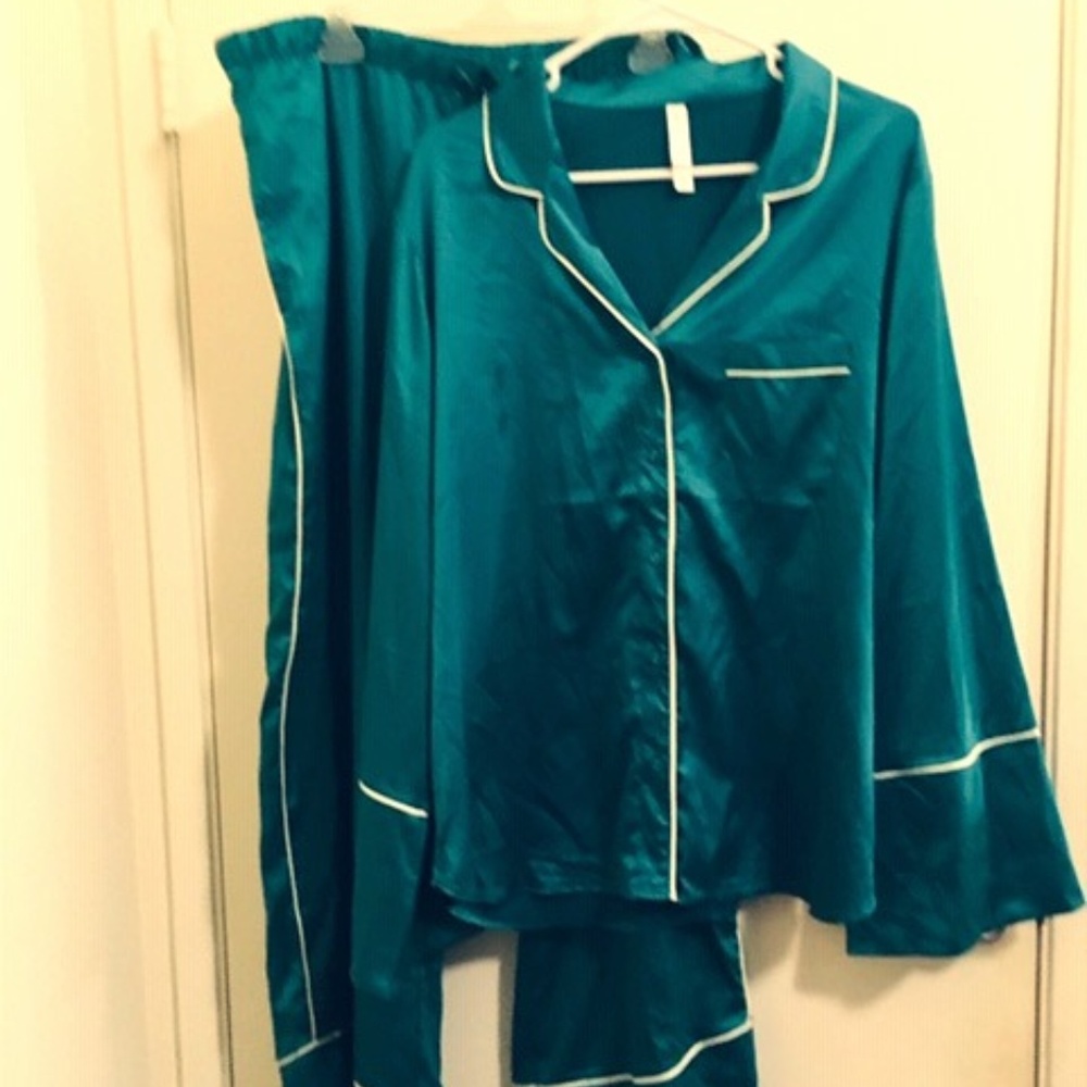 Gilligan and Omalley Teal sleeping Set Sz XL